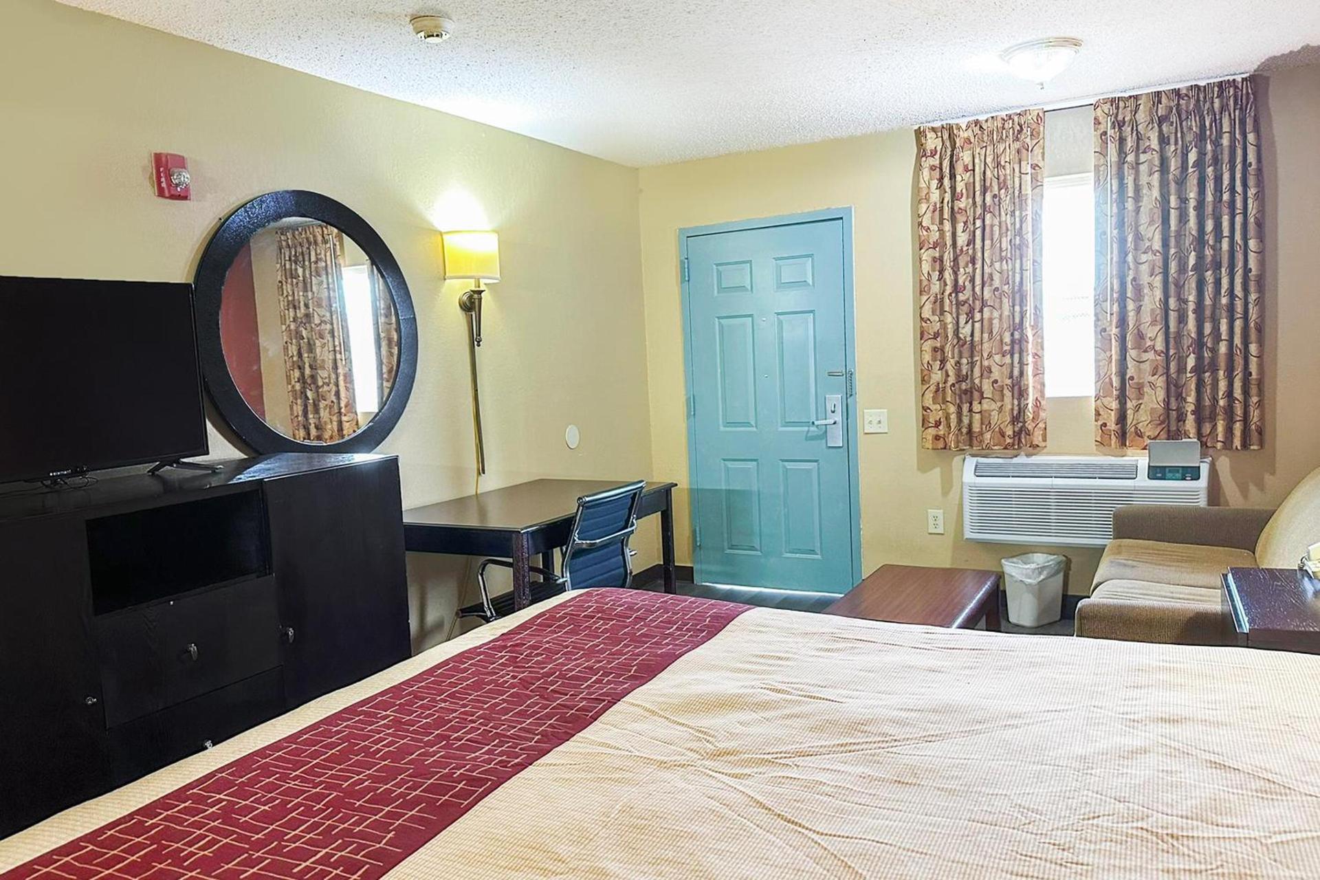 Garden Inn & Suites photo 36