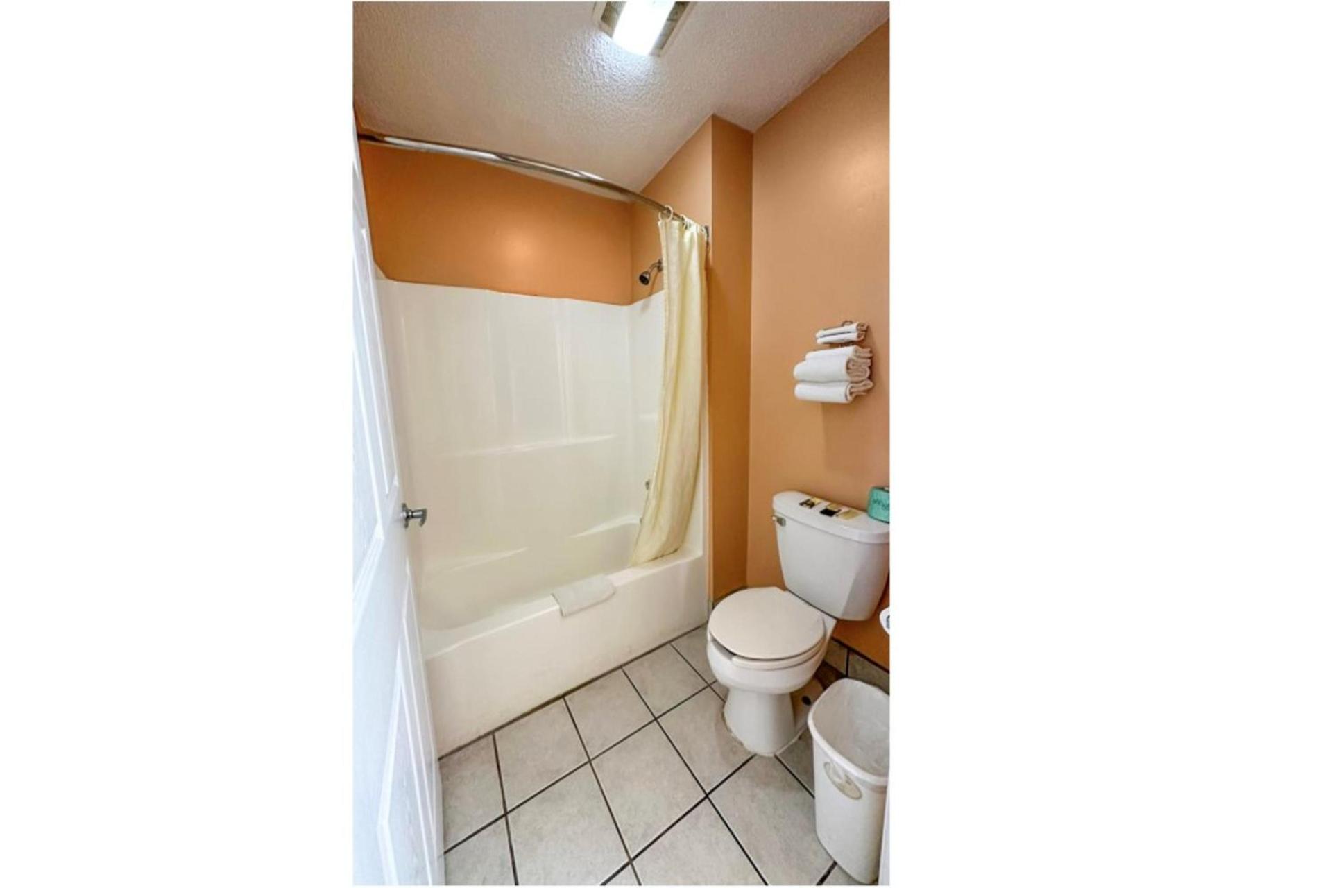 Garden Inn & Suites photo 53