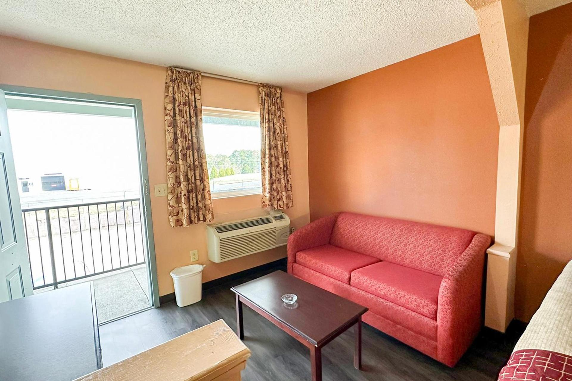Garden Inn & Suites photo 52