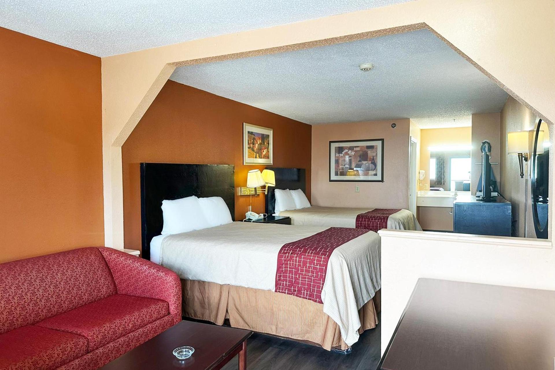 Garden Inn & Suites photo 48