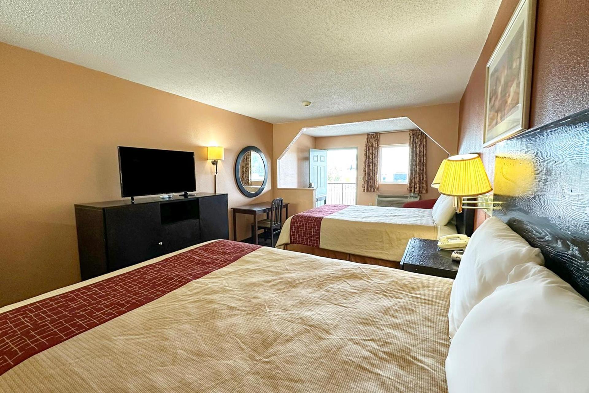 Garden Inn & Suites photo 47