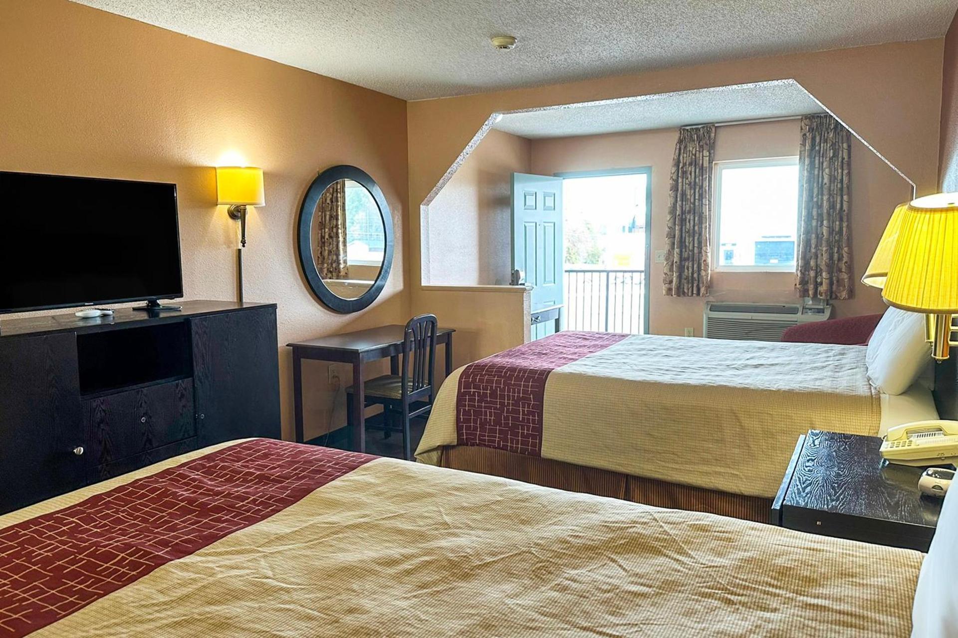 Garden Inn & Suites photo 46