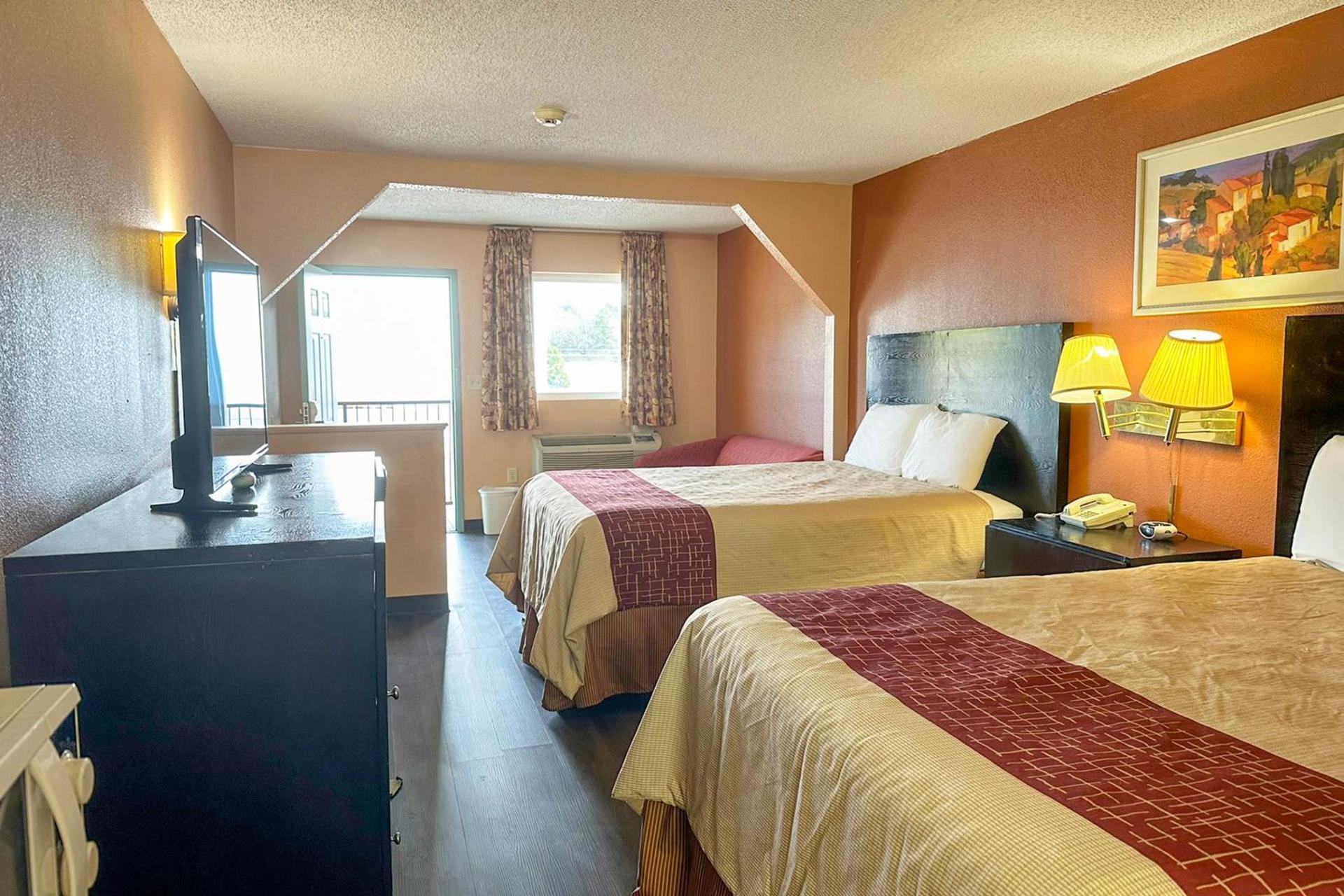 Garden Inn & Suites photo 45