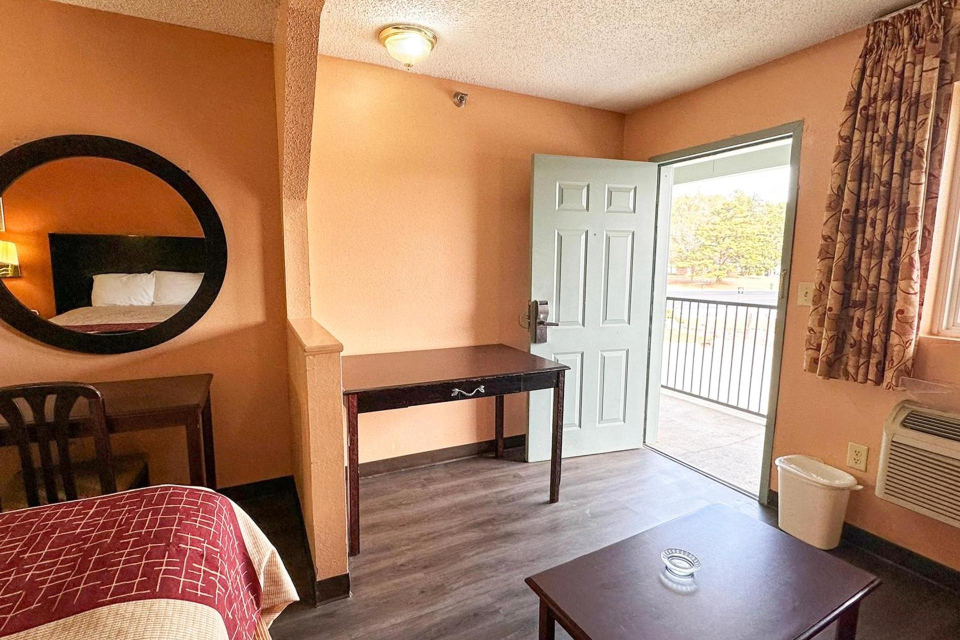 Garden Inn & Suites photo 54