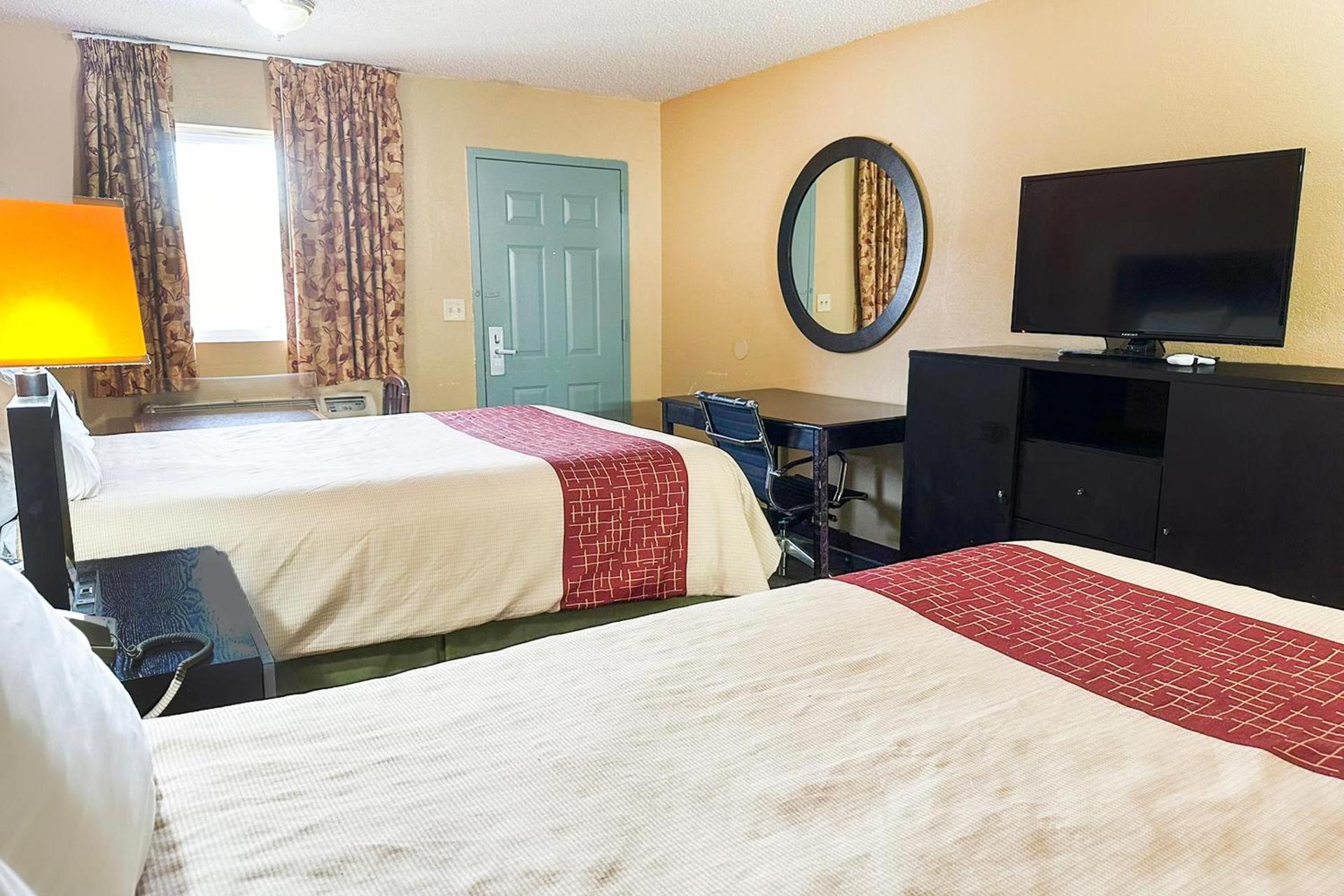Garden Inn & Suites photo 65