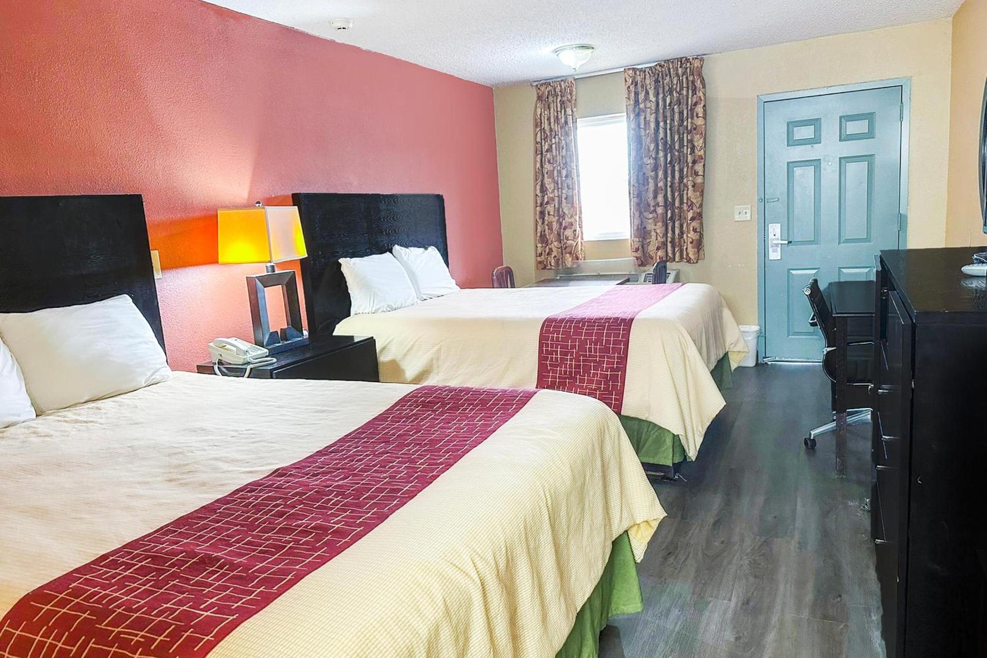 Garden Inn & Suites photo 64