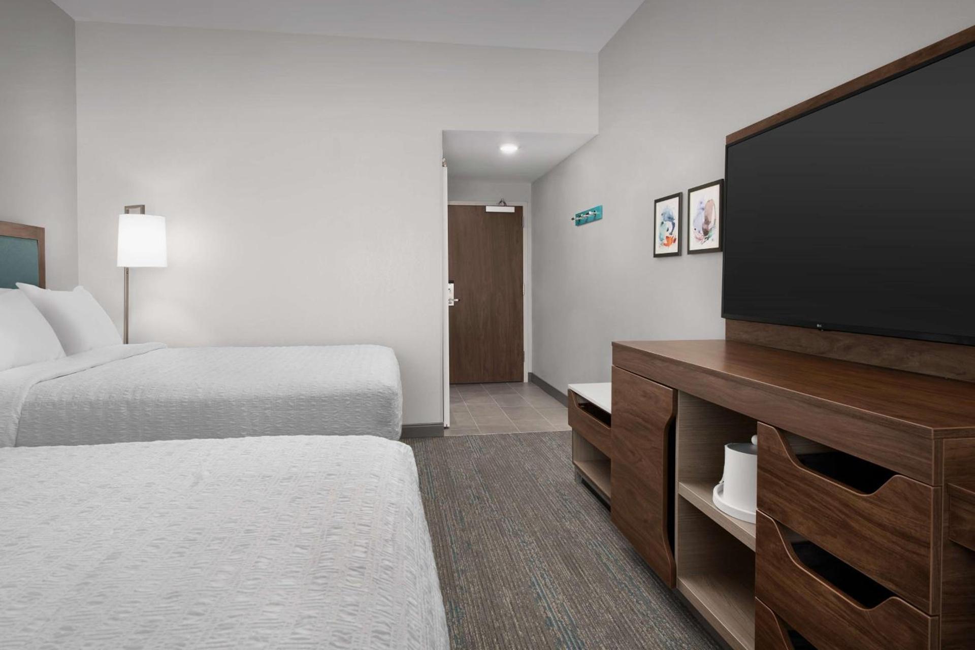 Hampton Inn Orlando Southeast Nona photo 18