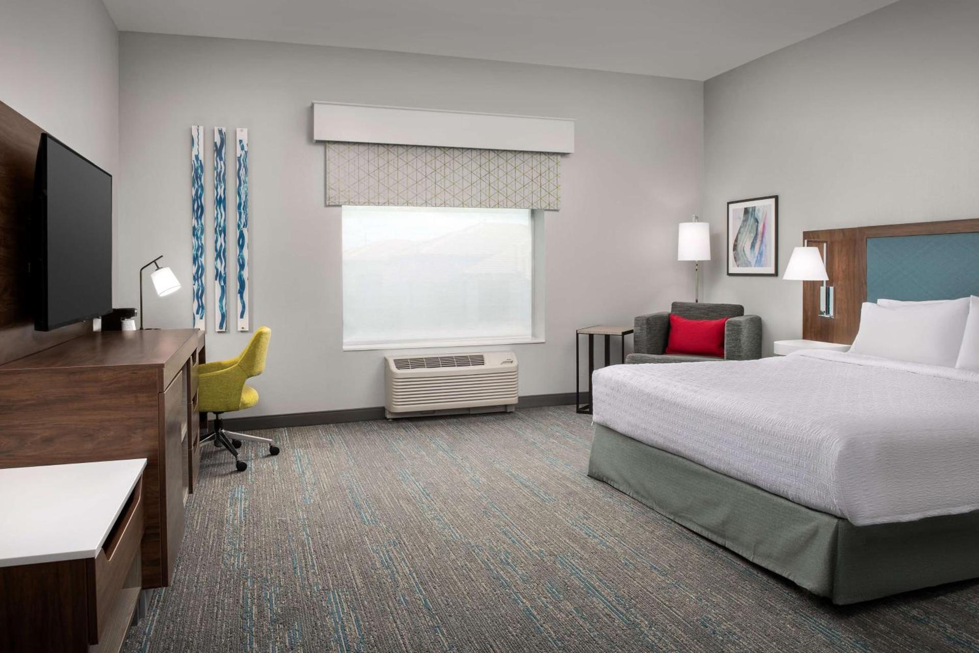 Hampton Inn Orlando Southeast Nona photo 23