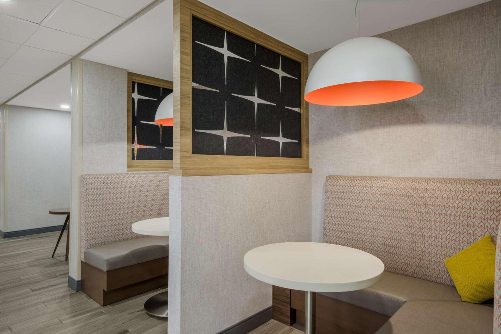 Hampton Inn Linden photo 7