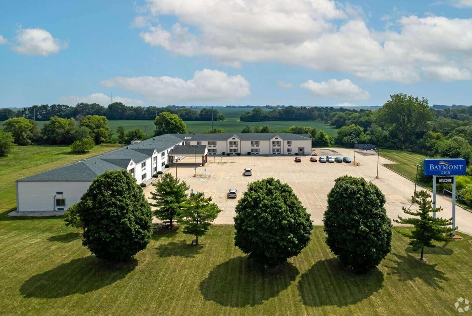 Baymont by Wyndham Decatur photo 3