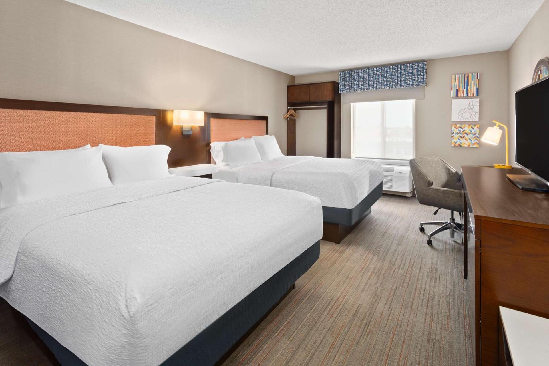 Hampton Inn & Suites Scottsburg photo 15