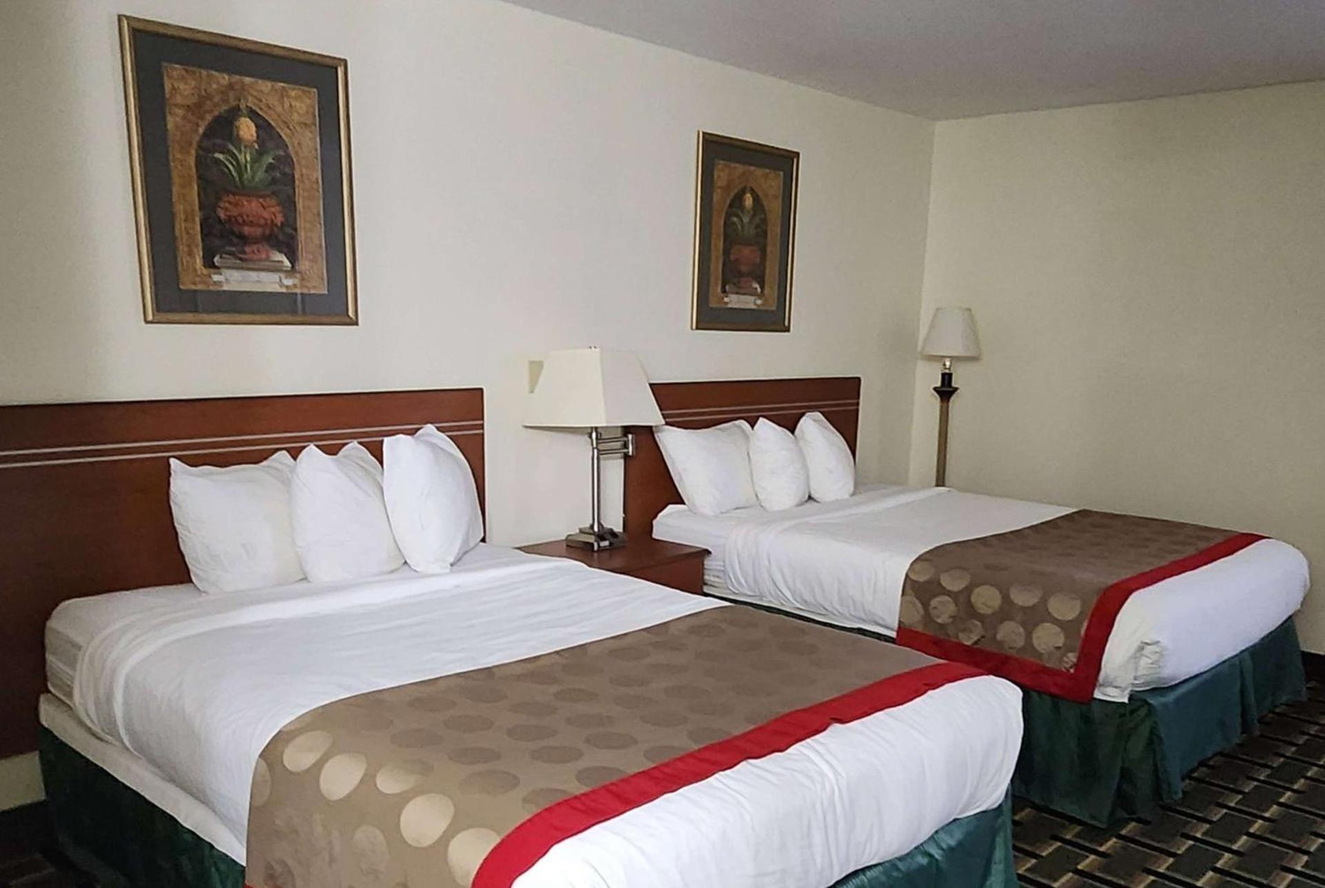 Baymont by Wyndham Decatur photo 21