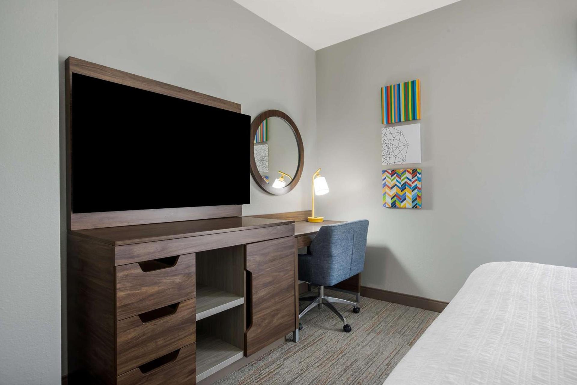 Hampton Inn Linden photo 22