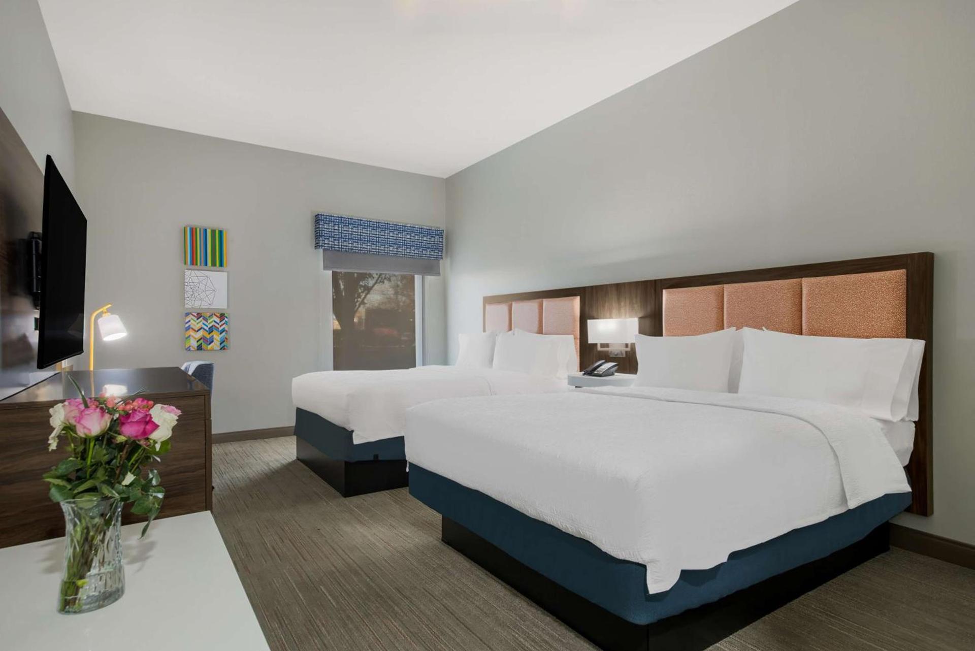 Hampton Inn Linden photo 24