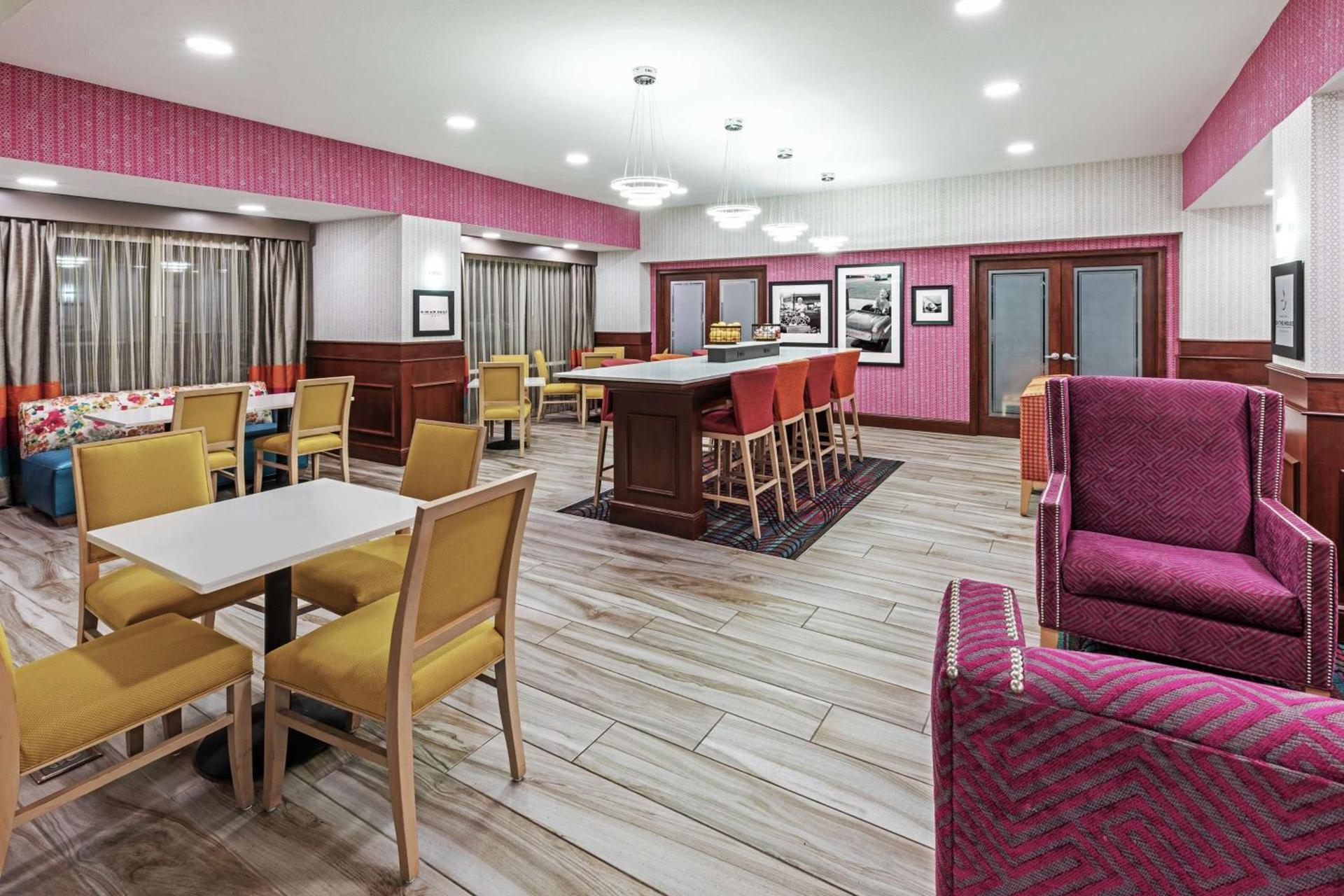 Hampton Inn Miami, Oklahoma photo 9