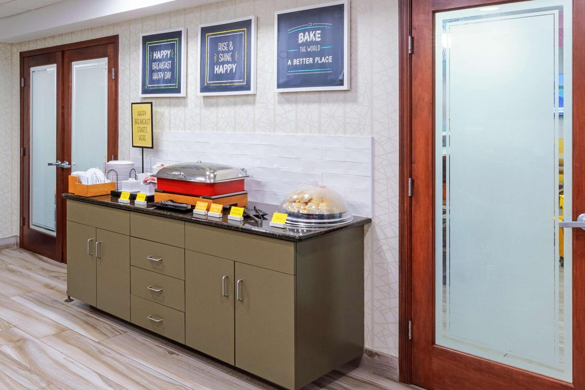 Hampton Inn Miami, Oklahoma photo 15