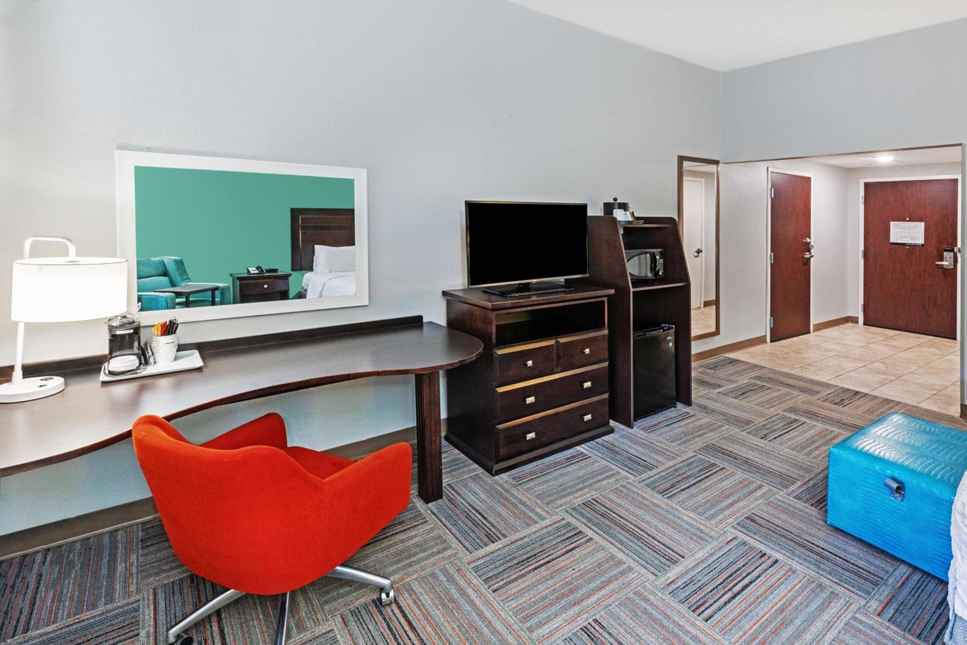 Hampton Inn Miami, Oklahoma photo 35