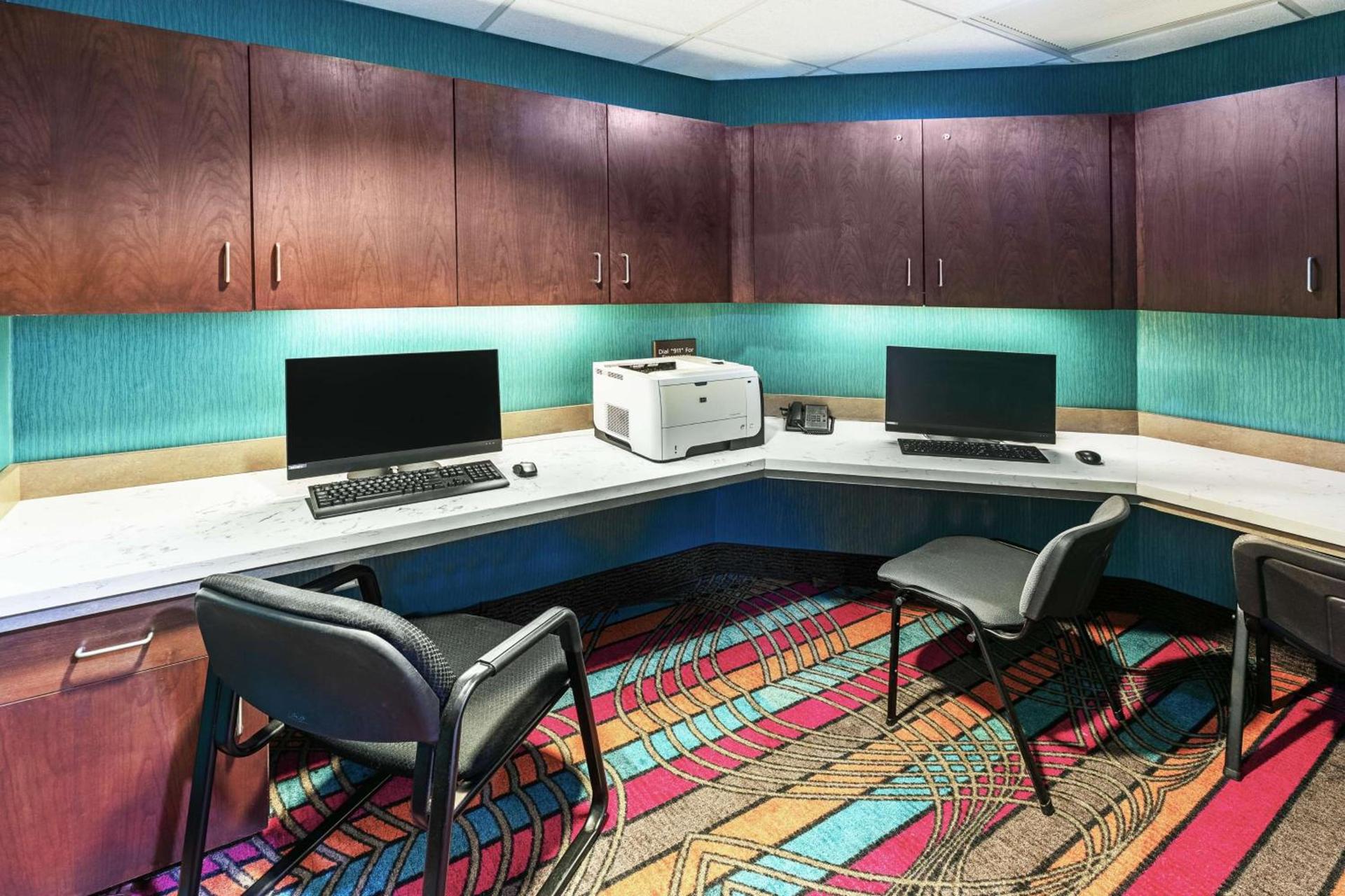 Hampton Inn Miami, Oklahoma photo 43