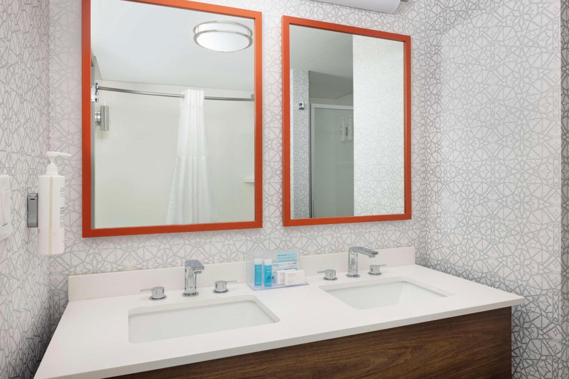 Hampton Inn & Suites Myrtle Beach Oceanfront photo 35