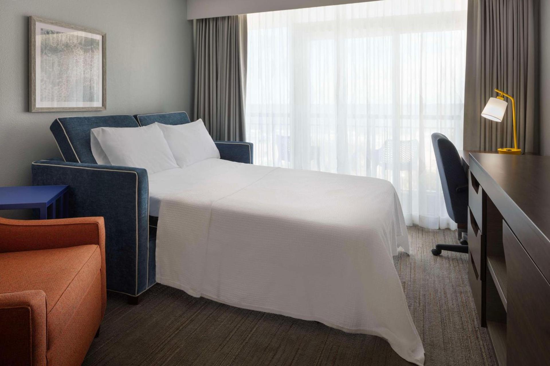 Hampton Inn & Suites Myrtle Beach Oceanfront photo 39