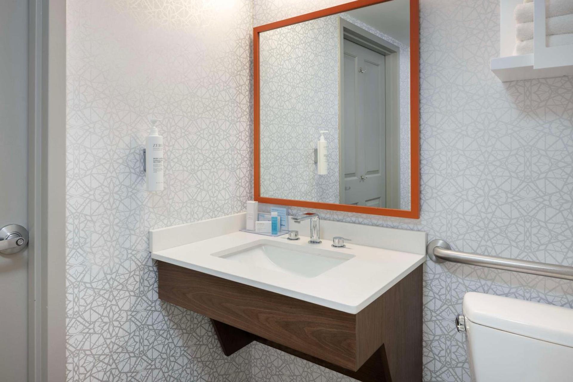Hampton Inn & Suites Myrtle Beach Oceanfront photo 45
