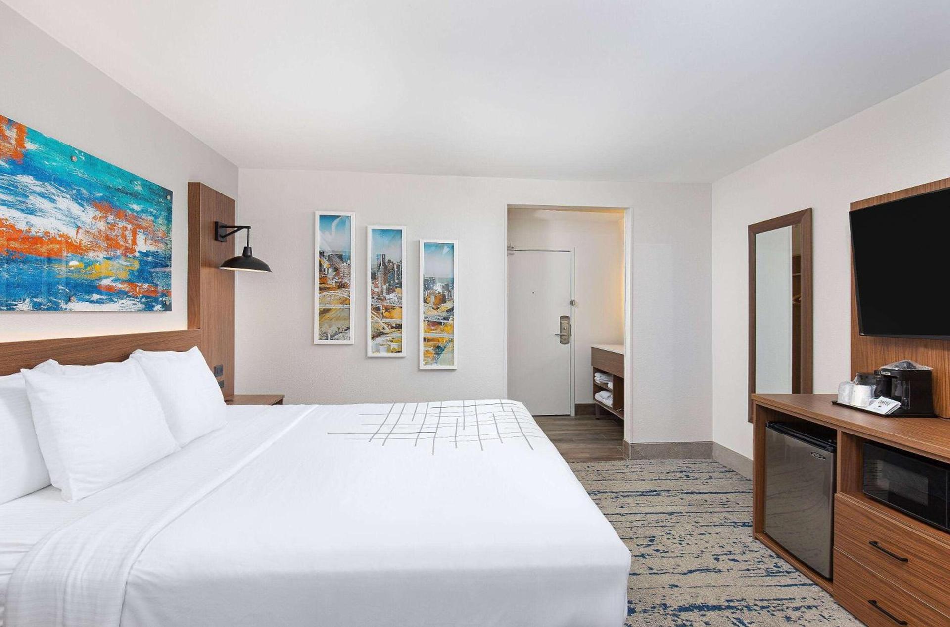 La Quinta by Wyndham Nashville Airport photo 13