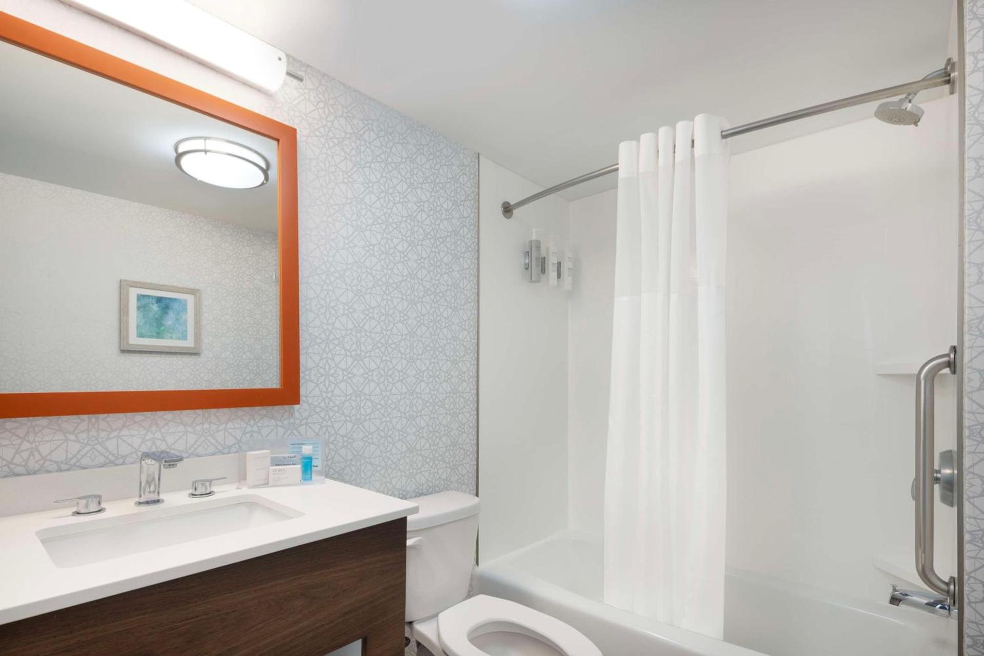 Hampton Inn & Suites Myrtle Beach Oceanfront photo 55