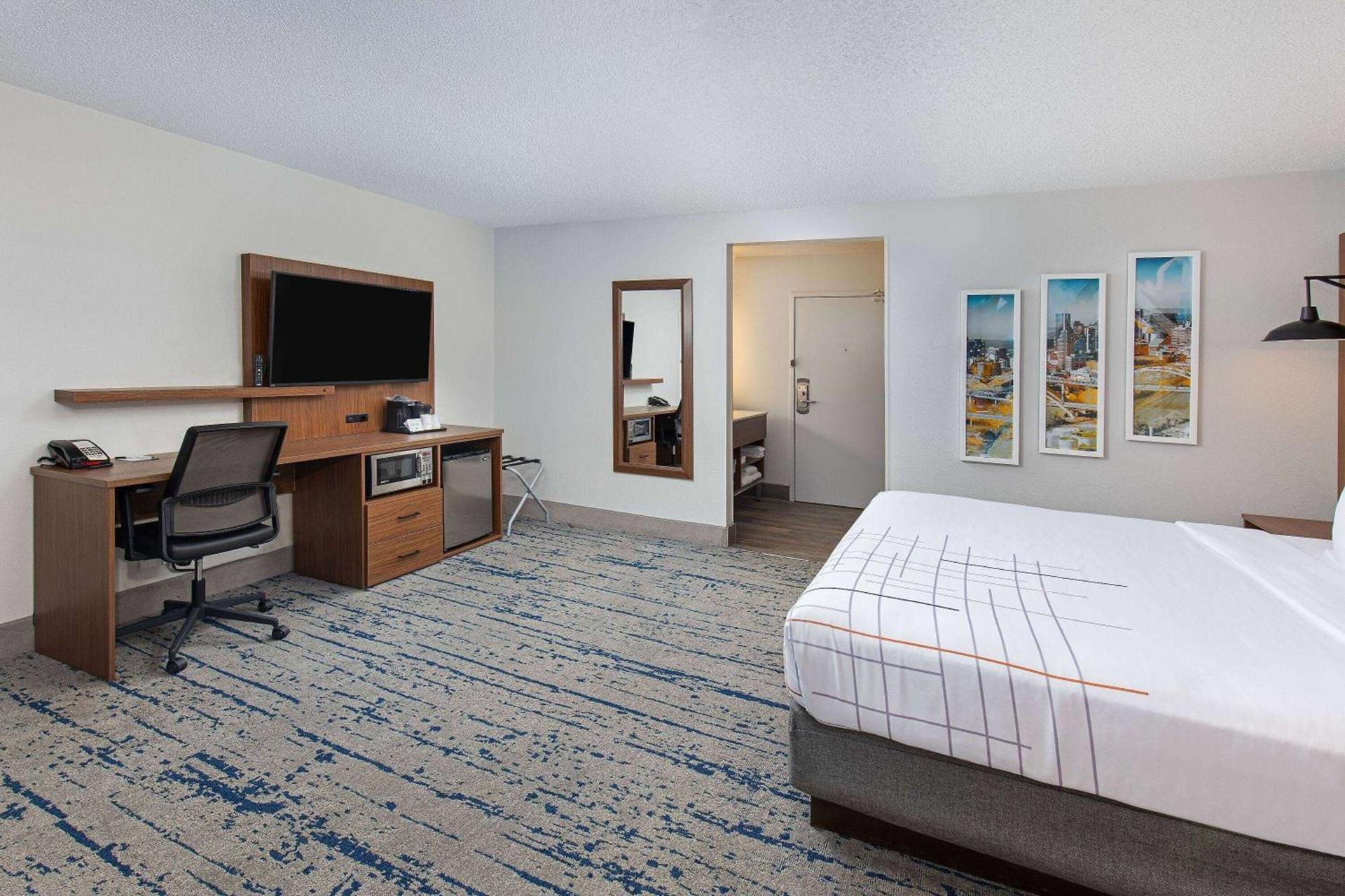 La Quinta by Wyndham Nashville Airport photo 19