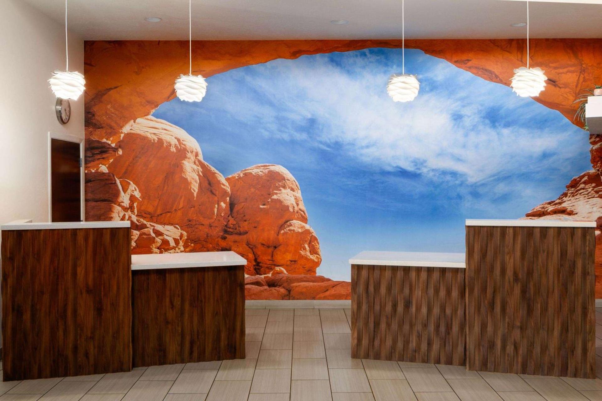 Wingate by Wyndham Cedar City photo 2