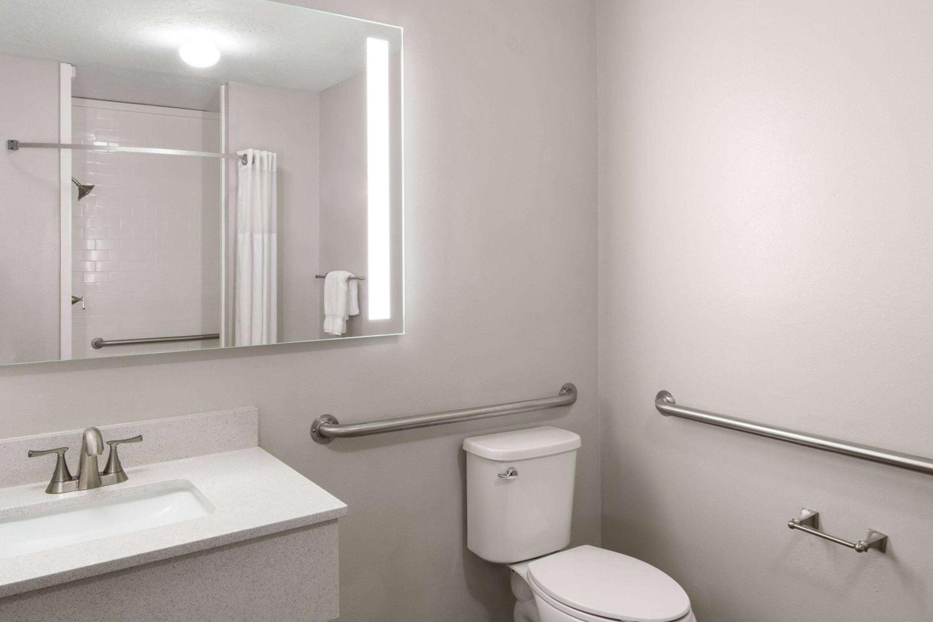 Wingate by Wyndham Cedar City photo 38