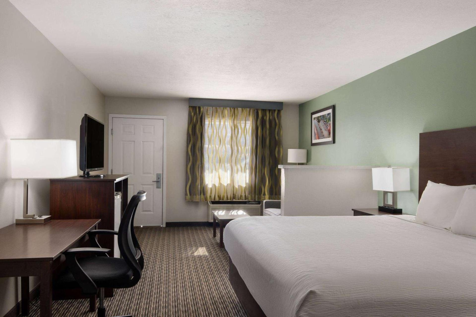 Wingate by Wyndham Cedar City photo 43