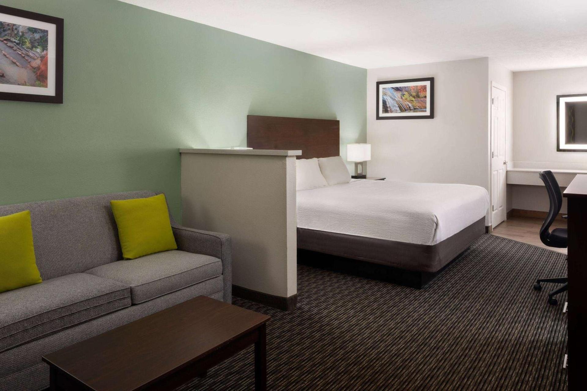 Wingate by Wyndham Cedar City photo 41