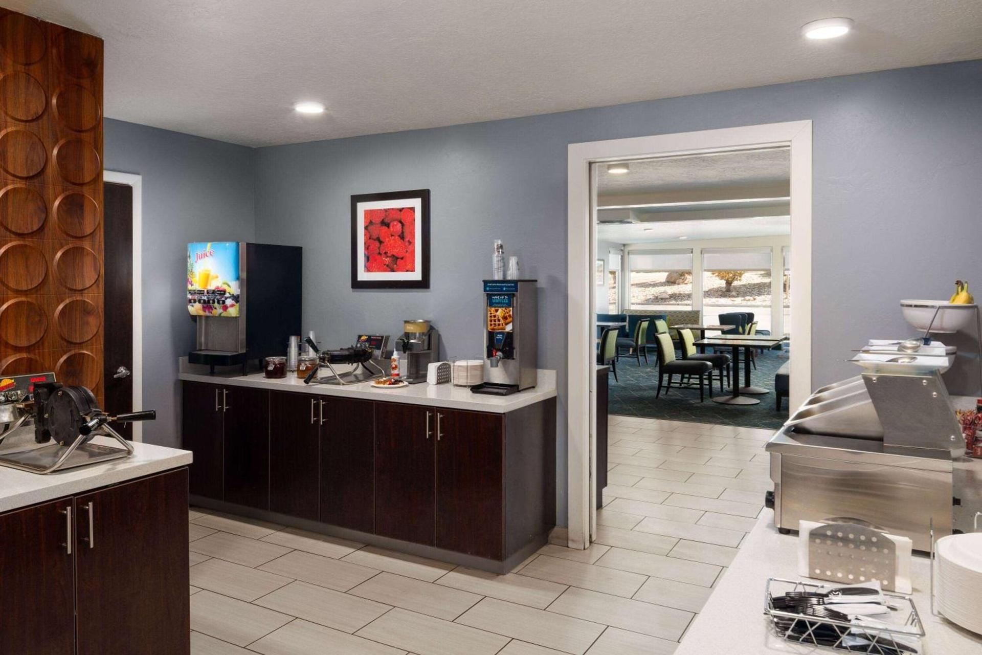 Wingate by Wyndham Cedar City photo 5