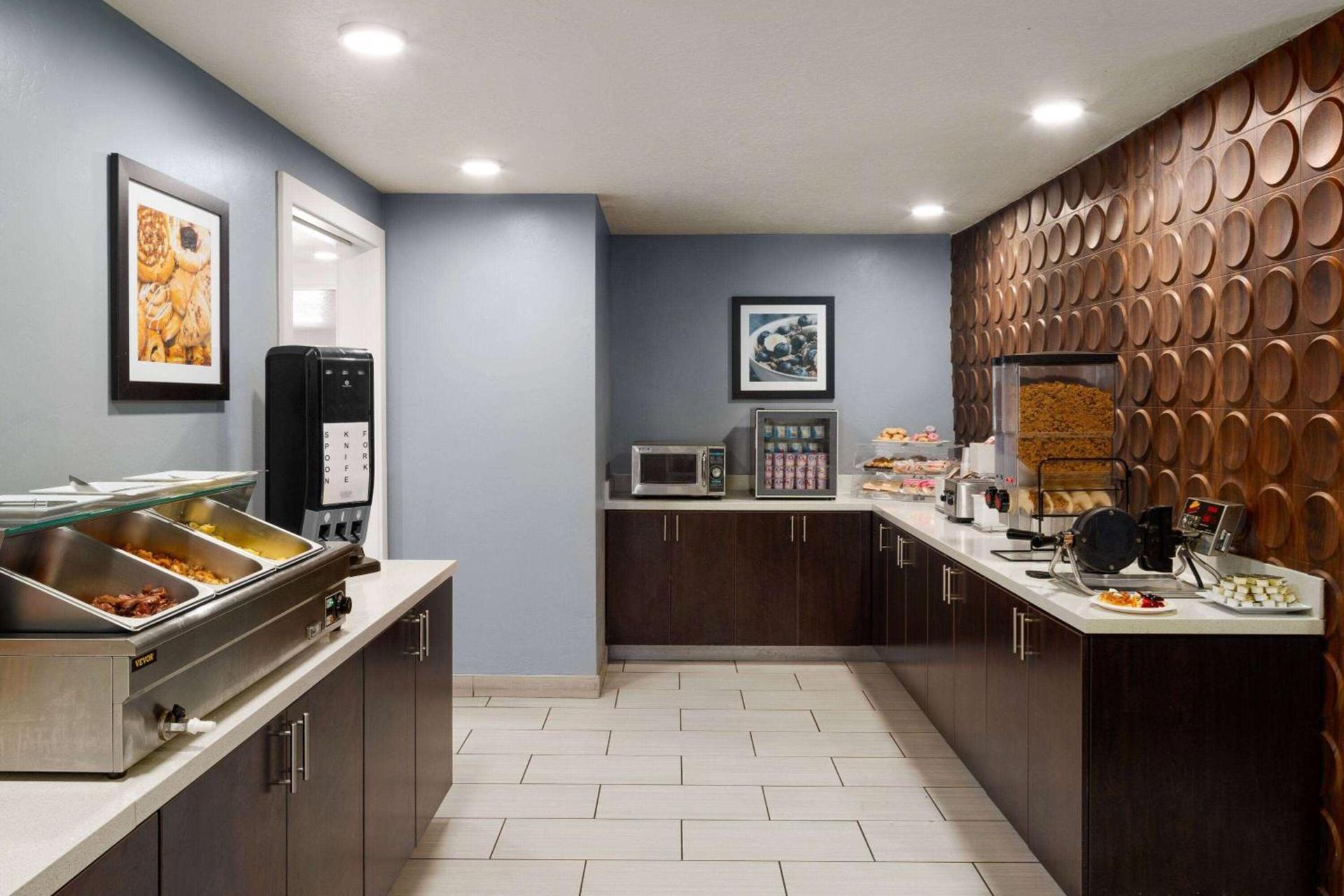 Wingate by Wyndham Cedar City photo 4
