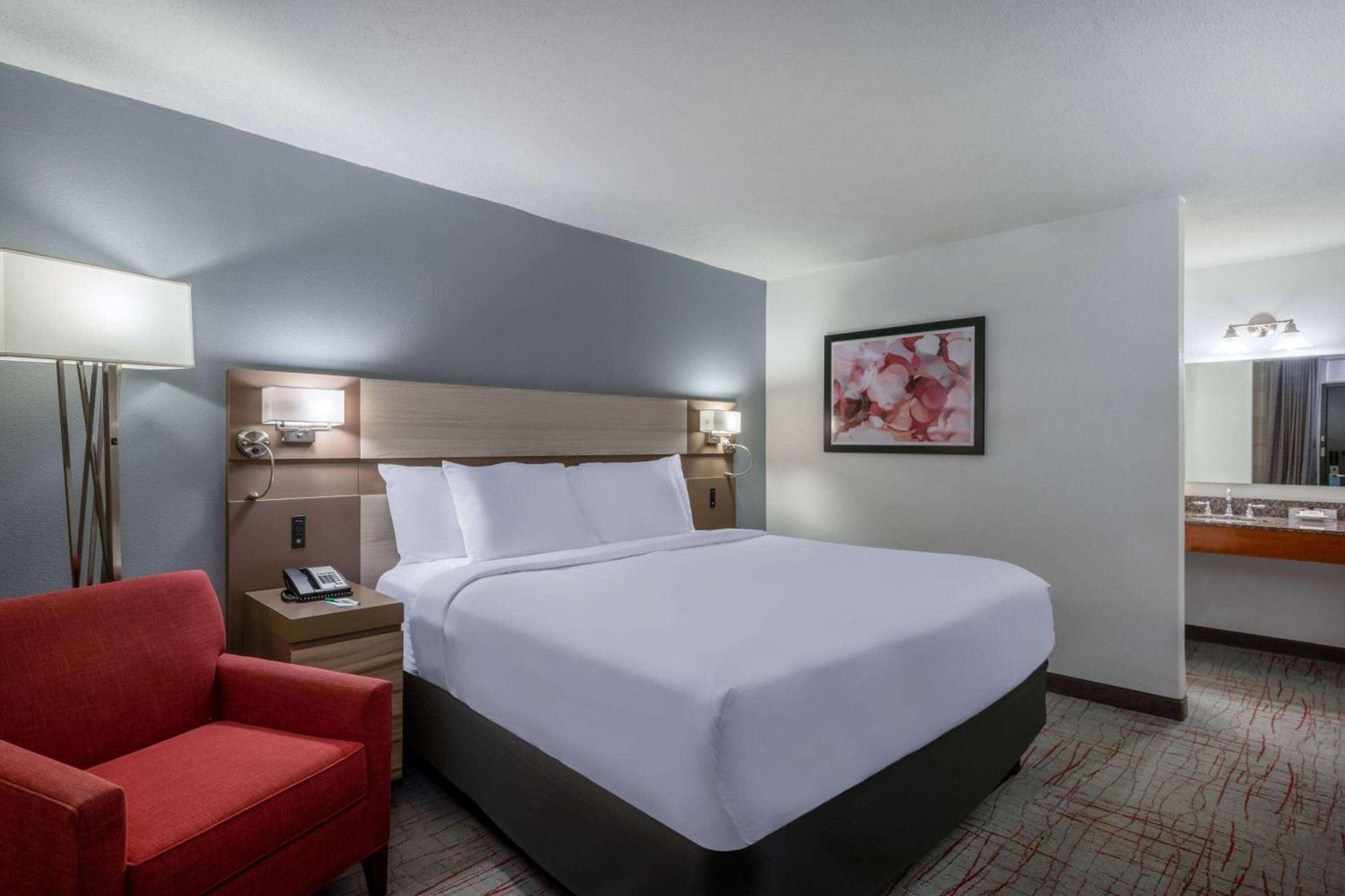 Wyndham Garden Columbia-Ft Jackson photo 10