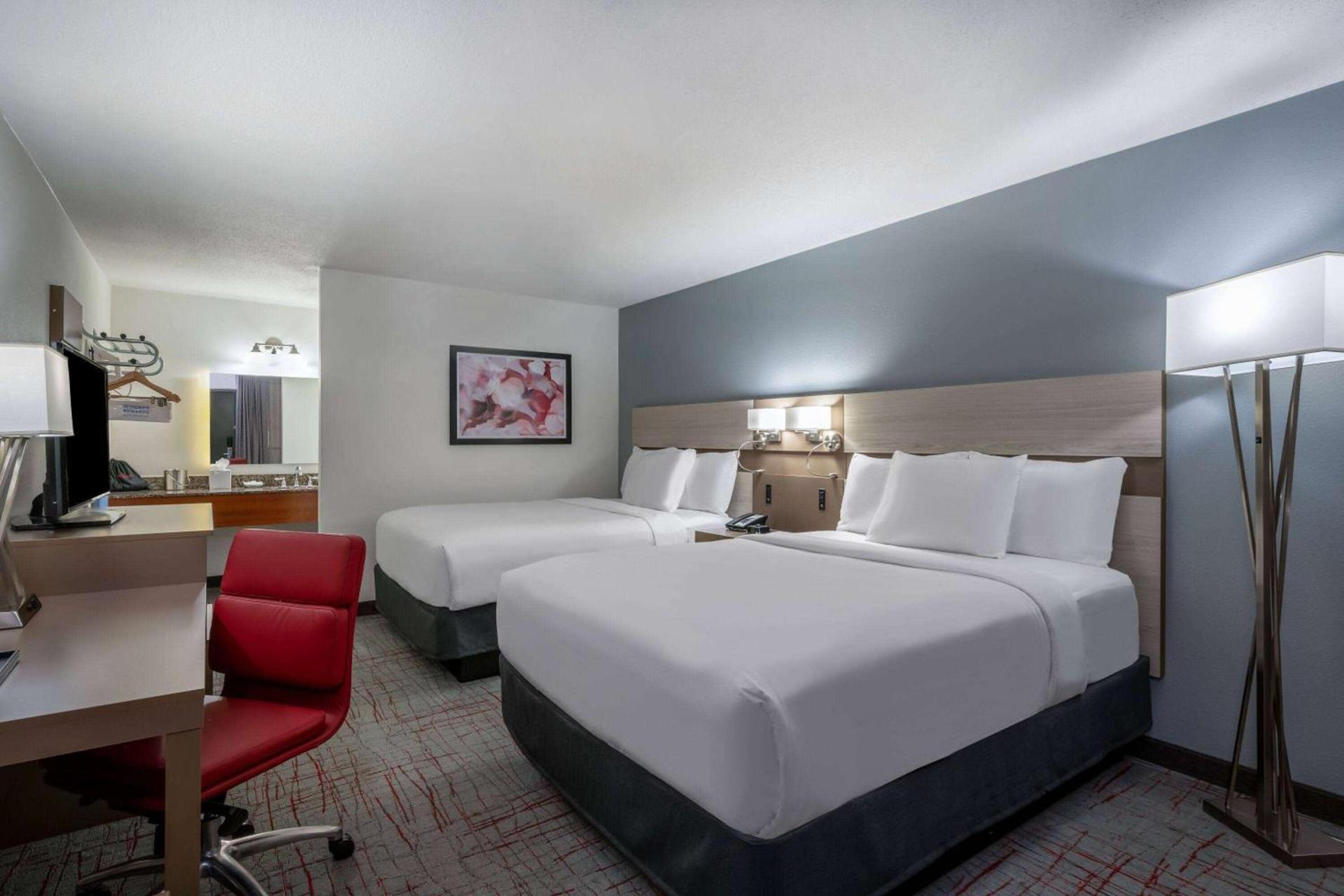 Wyndham Garden Columbia-Ft Jackson photo 13