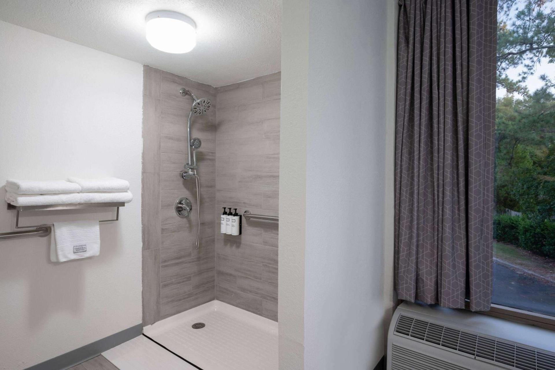 Wyndham Garden Columbia-Ft Jackson photo 18