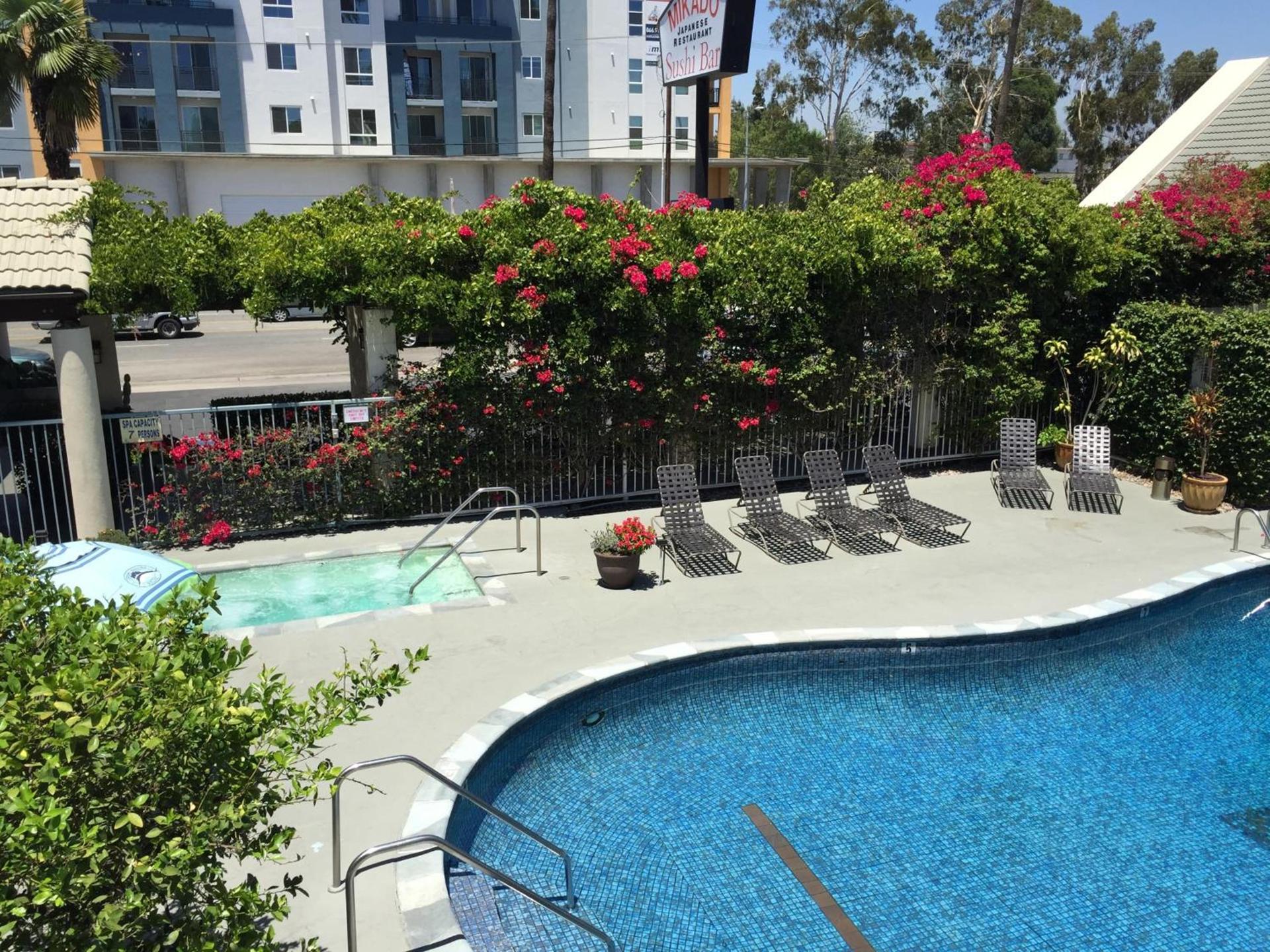 Mikado Hotel - Universal Studios-Burbank photo 4