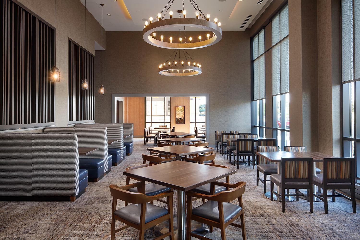 Embassy Suites by Hilton South Bend photo 41