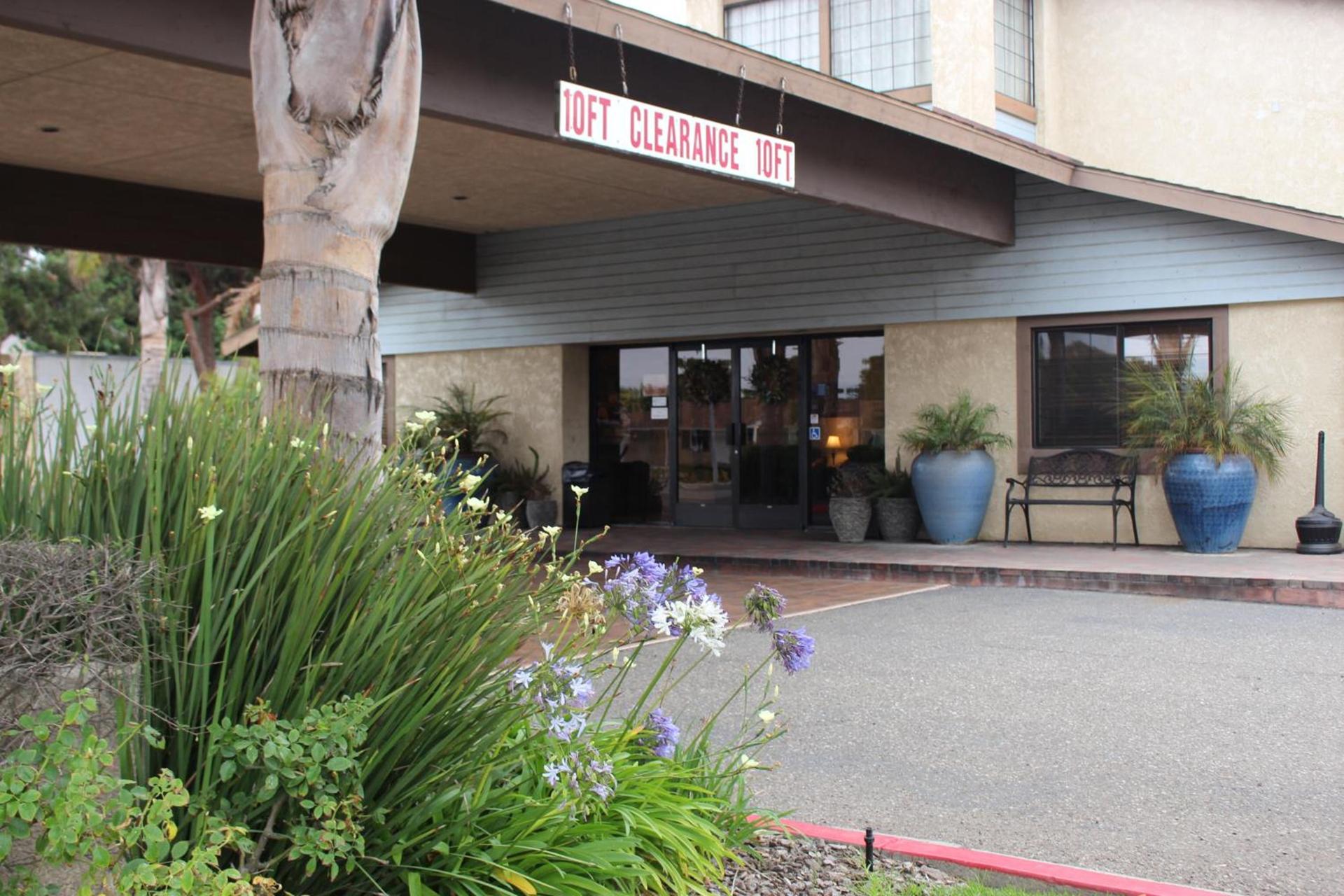 O'Cairns Inn and Suites photo 34