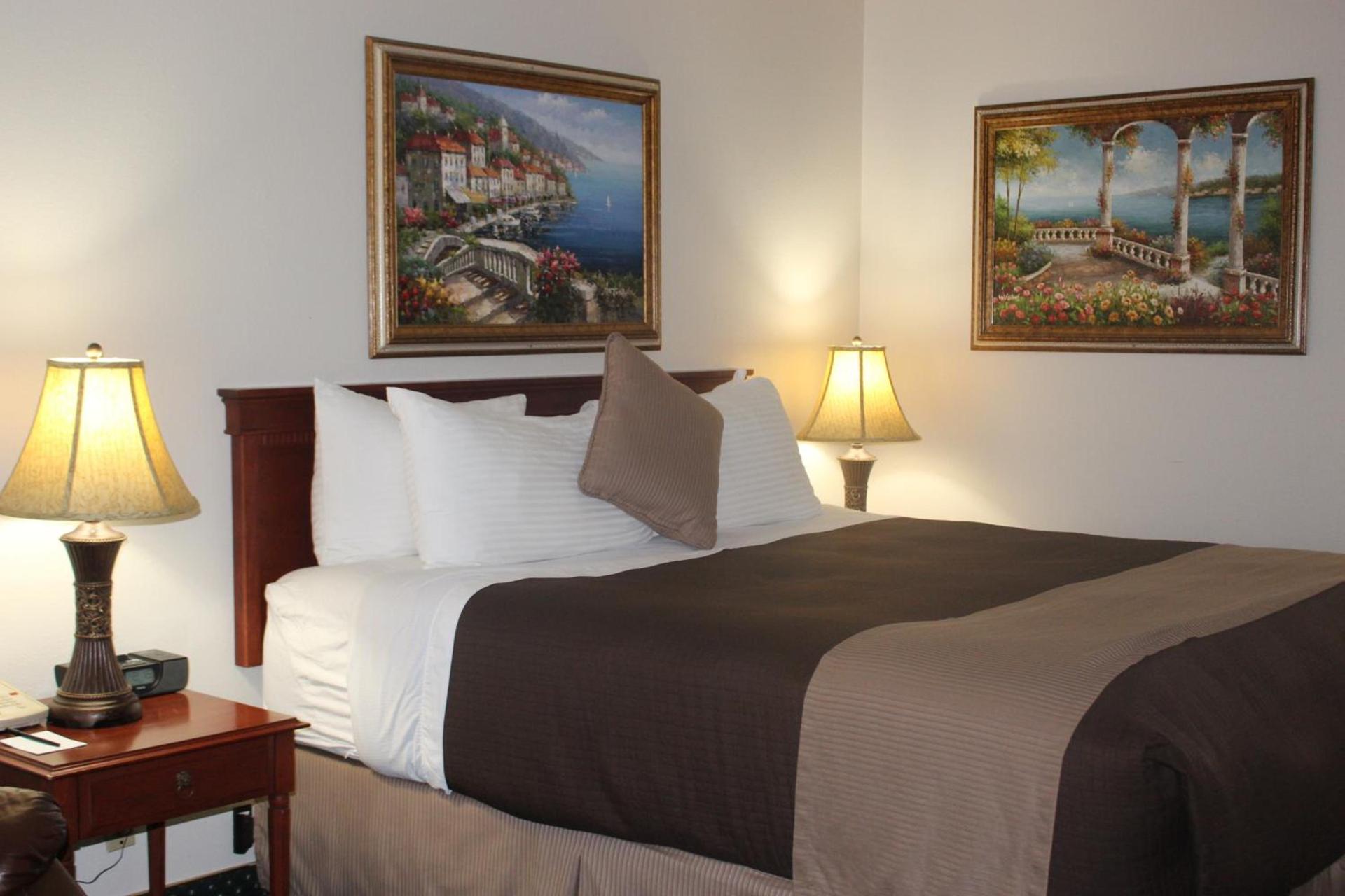 O'Cairns Inn and Suites photo 44