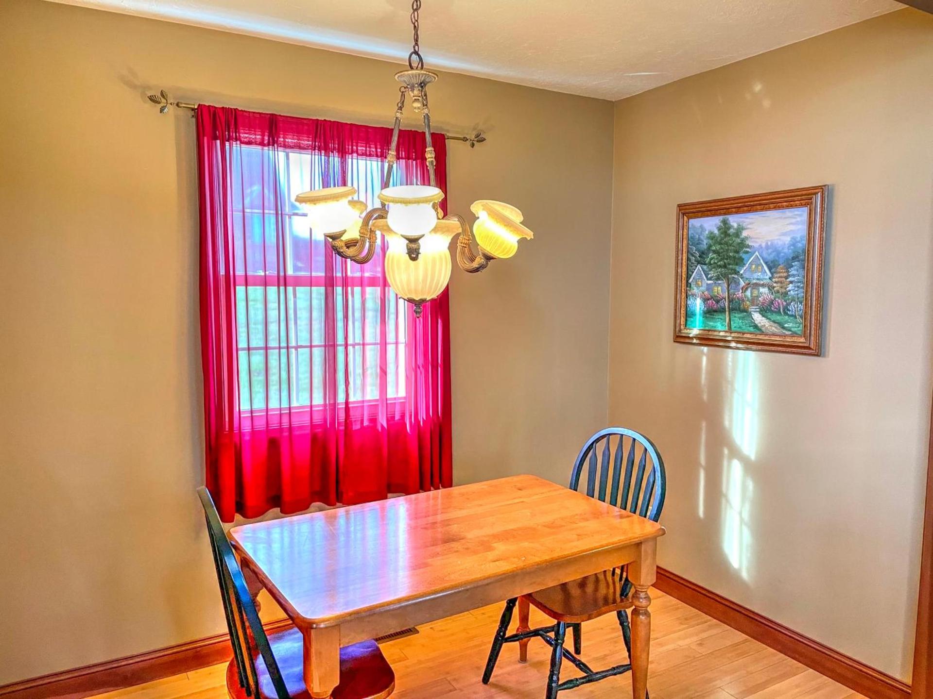 Premier Cottages by Amish Country Lodging photo 8