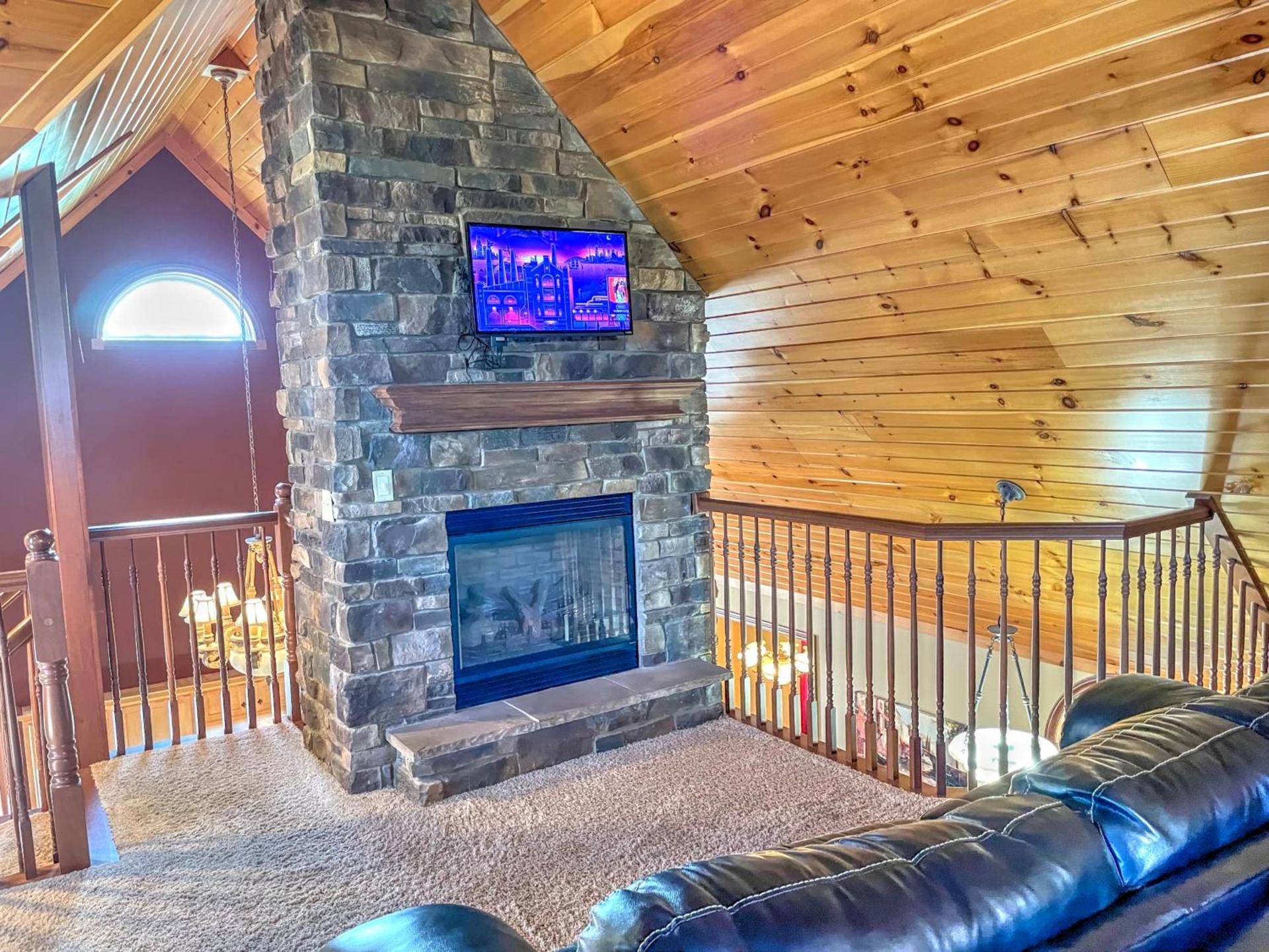 Premier Cottages by Amish Country Lodging photo 4