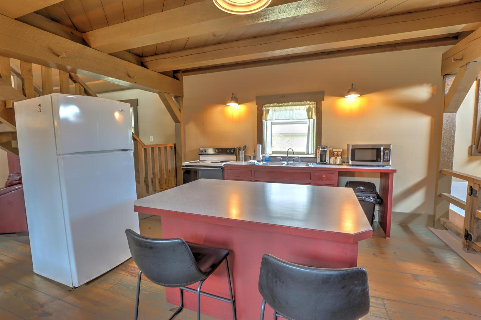 Premier Cottages by Amish Country Lodging photo 23