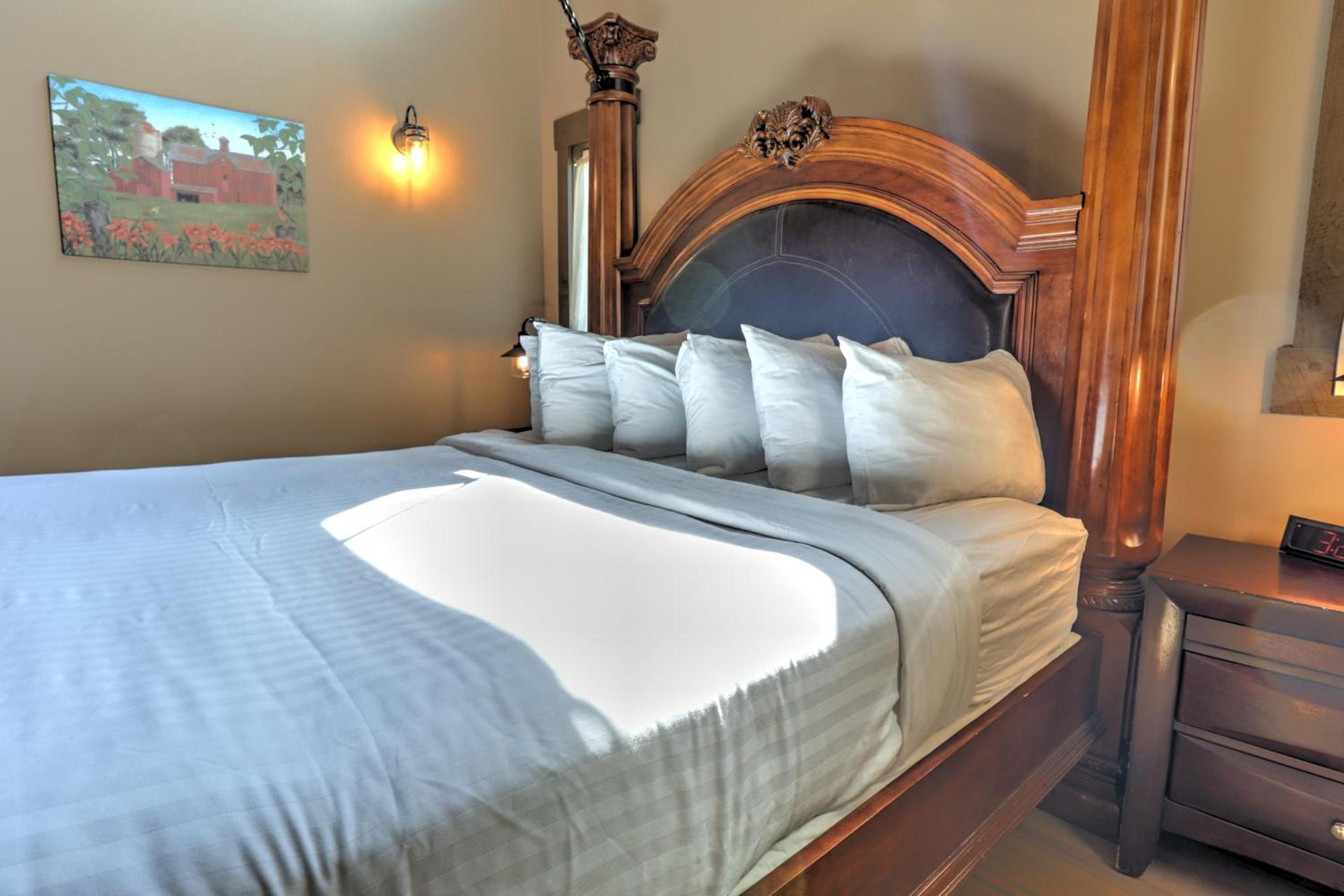 Premier Cottages by Amish Country Lodging photo 20