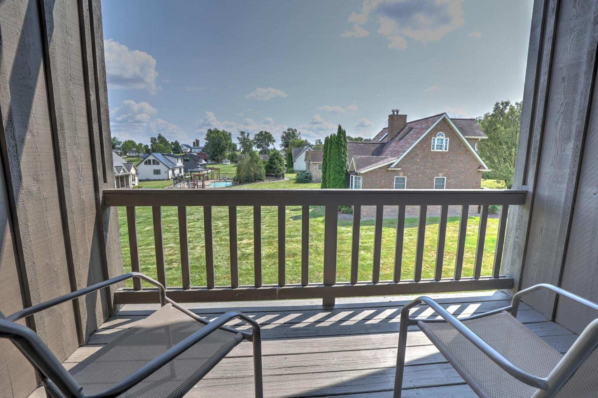 Premier Cottages by Amish Country Lodging photo 27