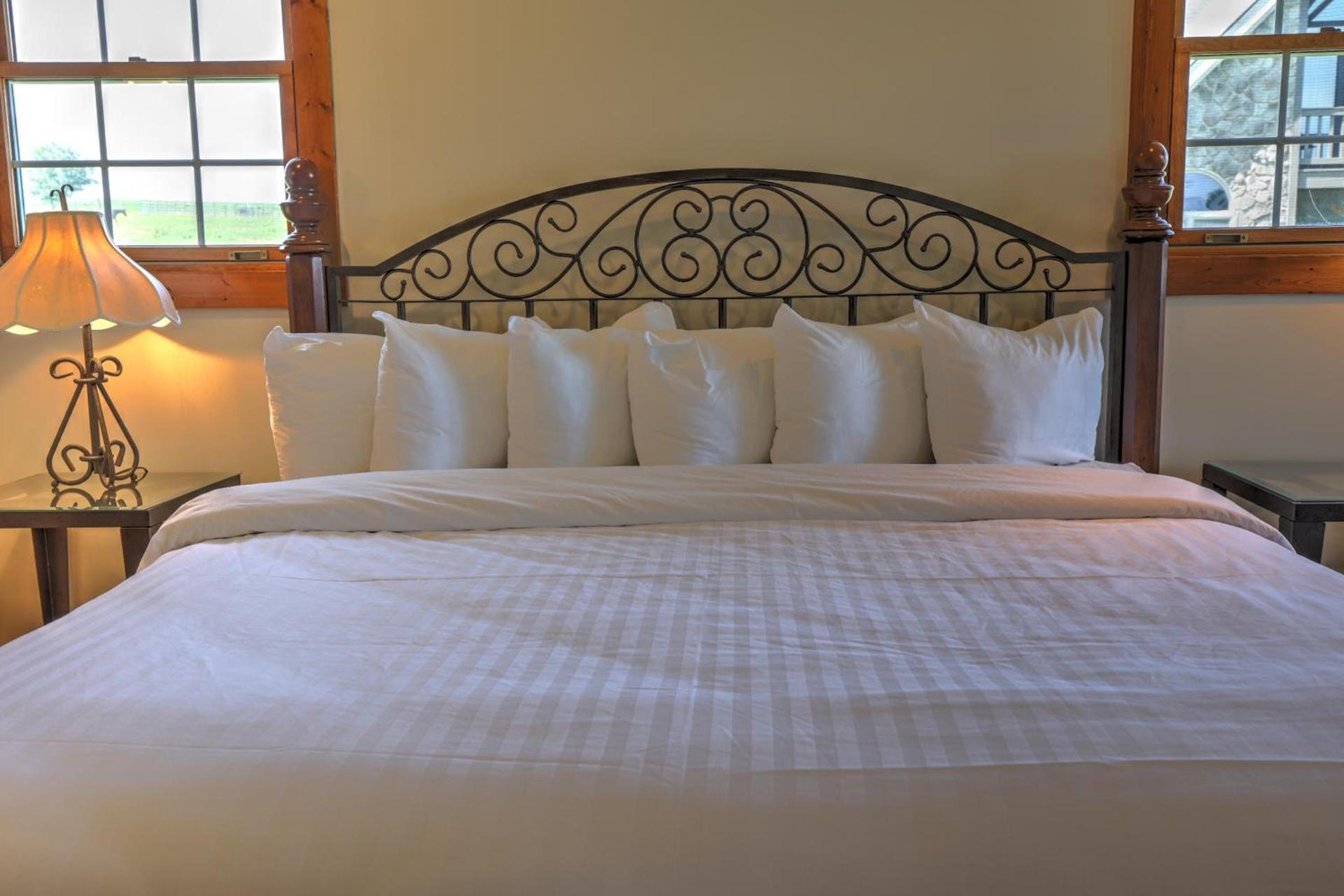Premier Cottages by Amish Country Lodging photo 43