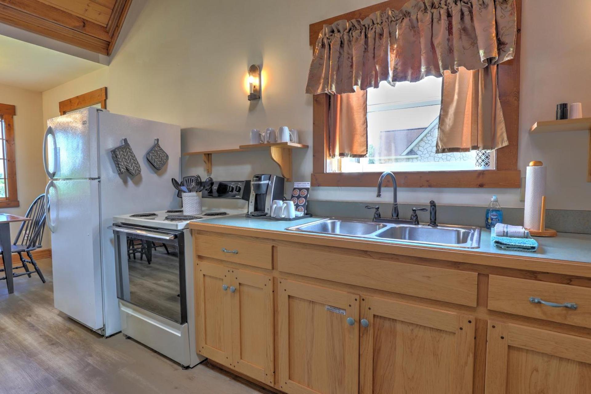 Premier Cottages by Amish Country Lodging photo 50