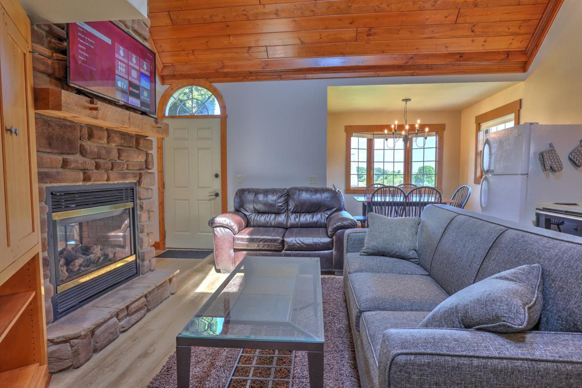 Premier Cottages by Amish Country Lodging photo 55