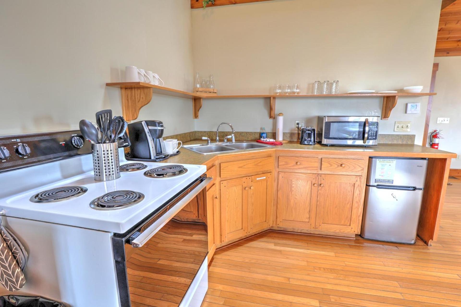 Premier Cottages by Amish Country Lodging photo 72